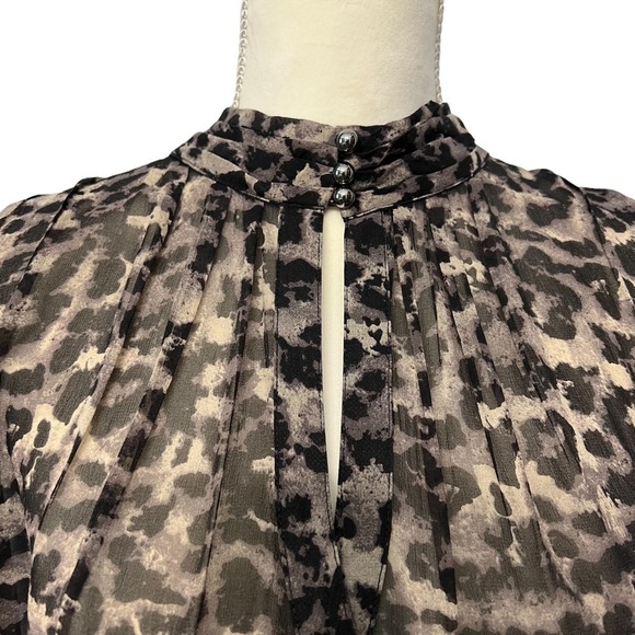 Kenneth Cole New York (EUC) 100% SILK Top, Size 12 - Picture 3 of 12